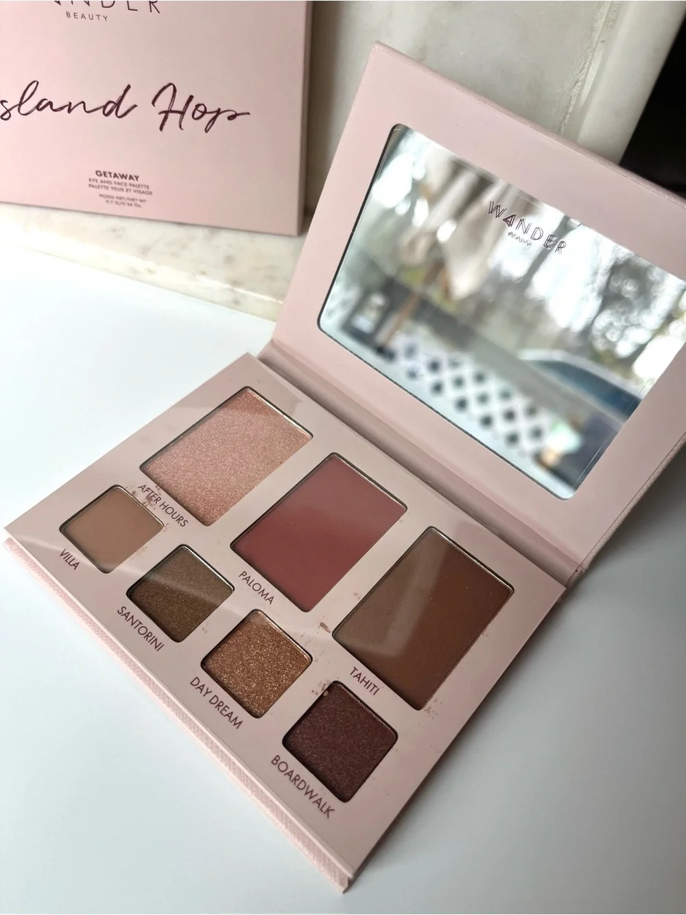 WANDER BEAUTY NWT Palette, Island Hop, Eyeshadow Blush Bronzer Highlighter